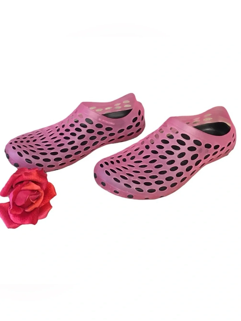 Pink Perforated Water Shoes Clogs Slip On Aqua Beach Pool Shower Flats Like New